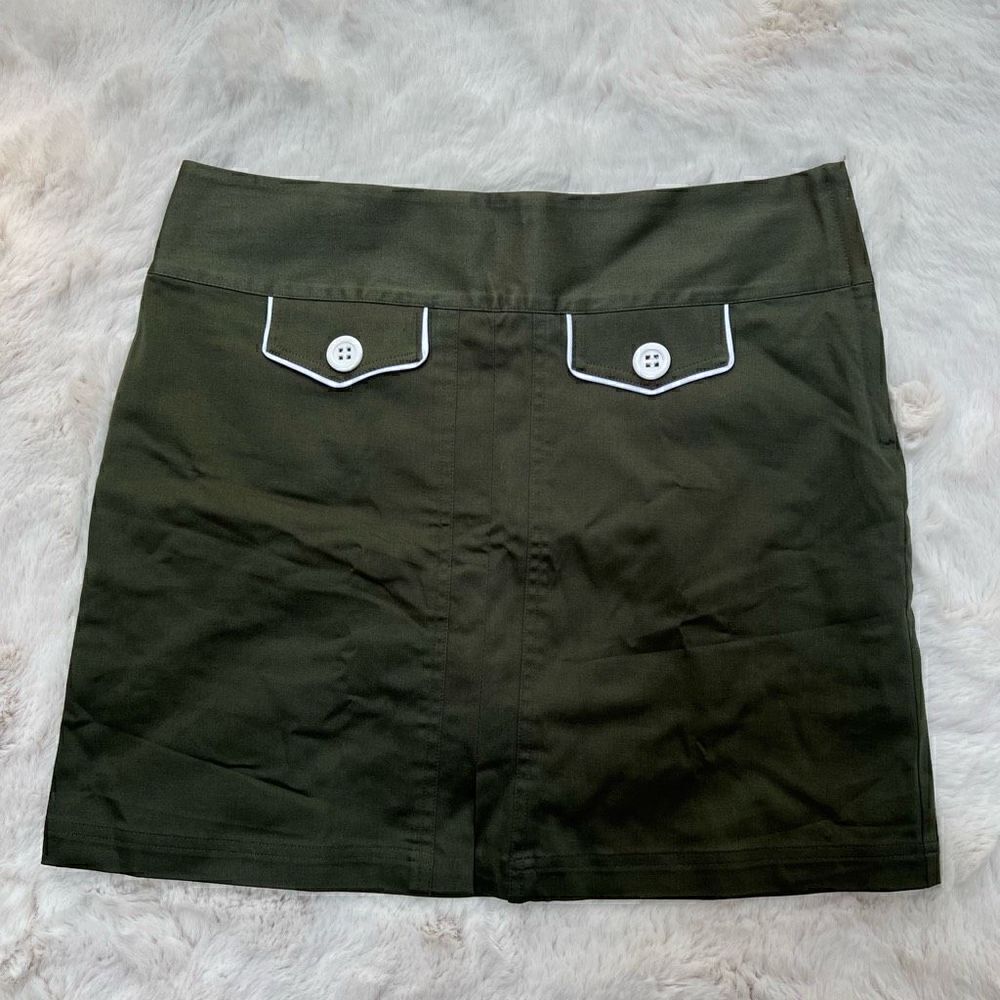 Lija Golf Skort Athletic Skirt w Built in Shorts Dark Green White womens size 8